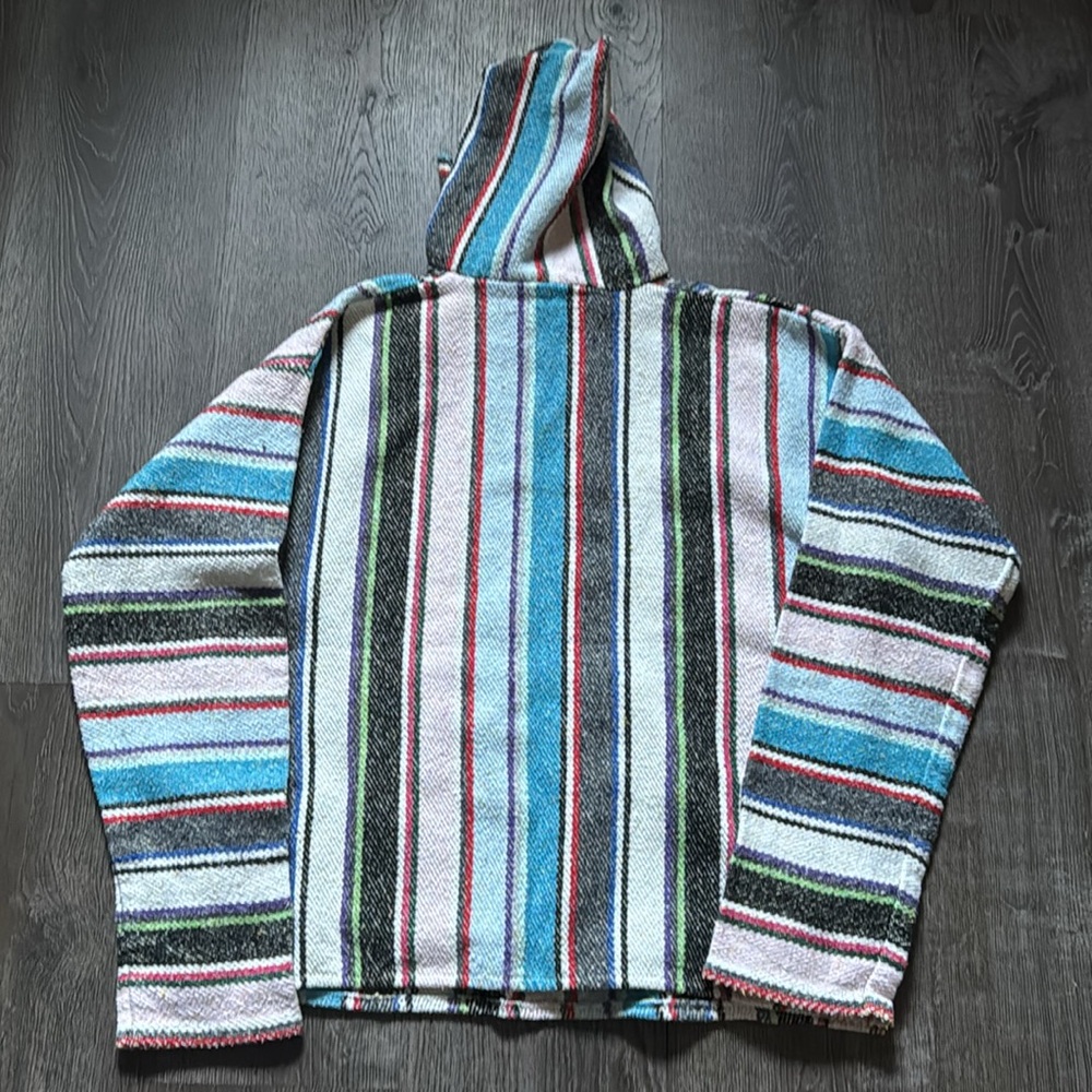 Poncho - Picture 3 of 3